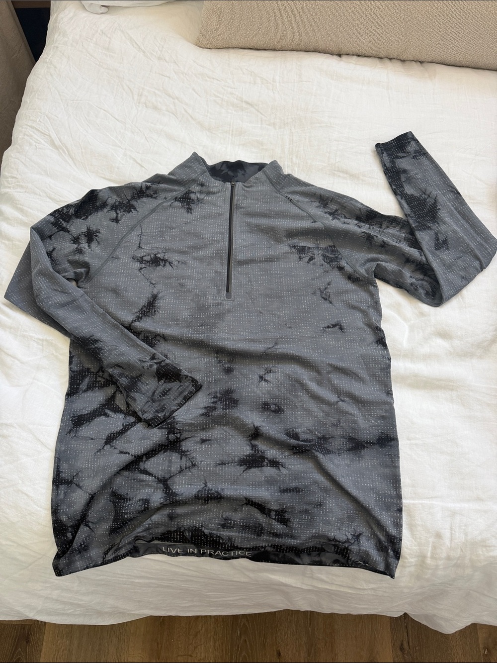 lululemon athletica Men's Grey and Black Half-Zip Pullover